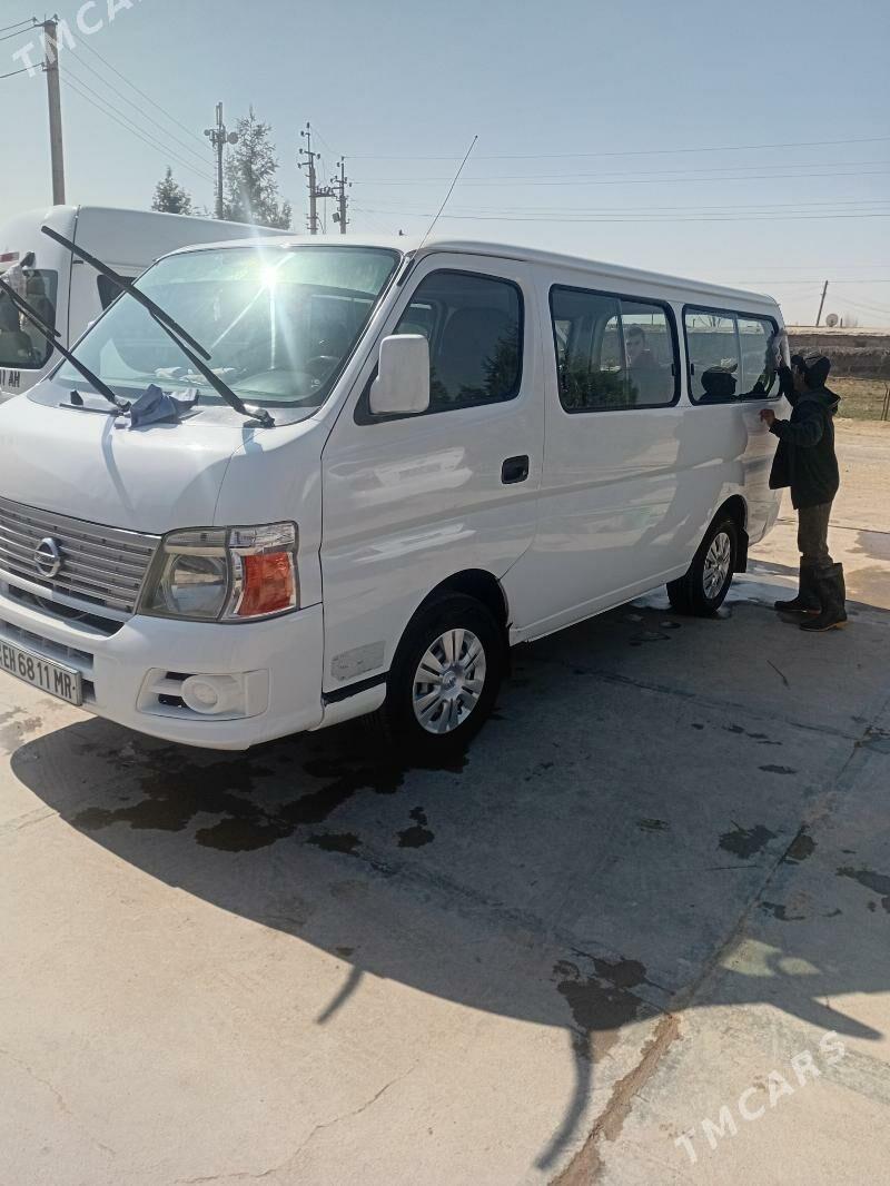 Nissan Urvan 2006 - 150 000 TMT - Mary - img 1