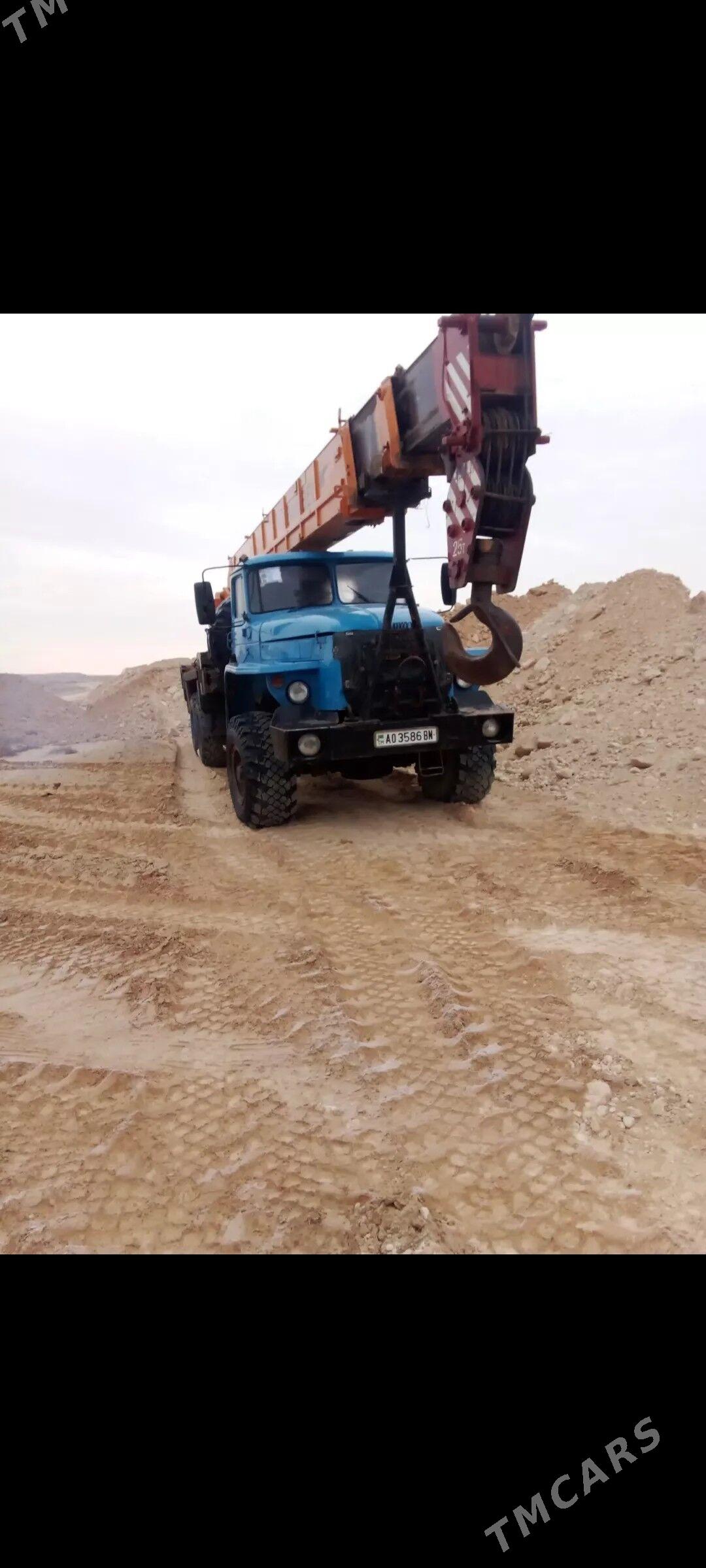 Ural 4320 2009 - 600 000 TMT - Гумдаг - img 1