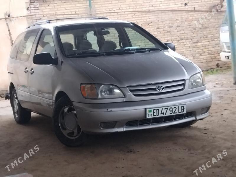 Toyota Sienna 2001 - 176 000 TMT - Халач - img 1