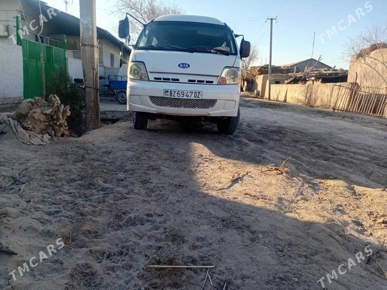 Toyota Hiace 2006 - 190 000 TMT - Gurbansoltan Eje - img 1