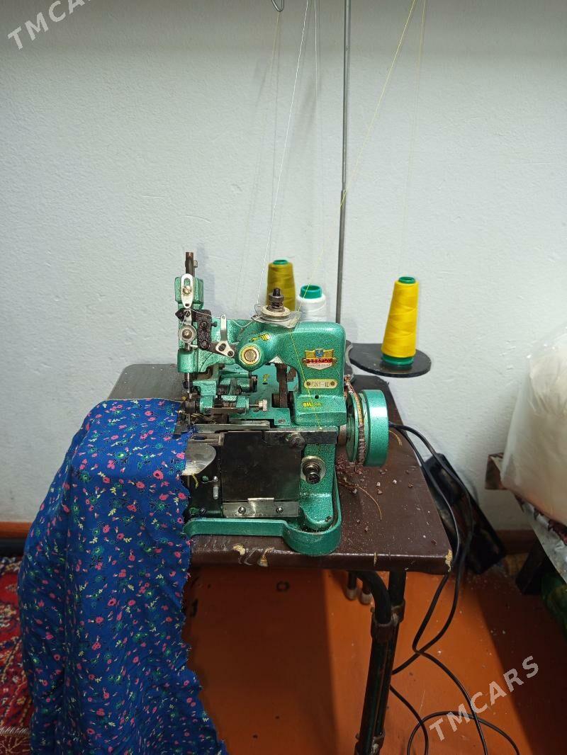 owerlok - 10 mkr - img 1