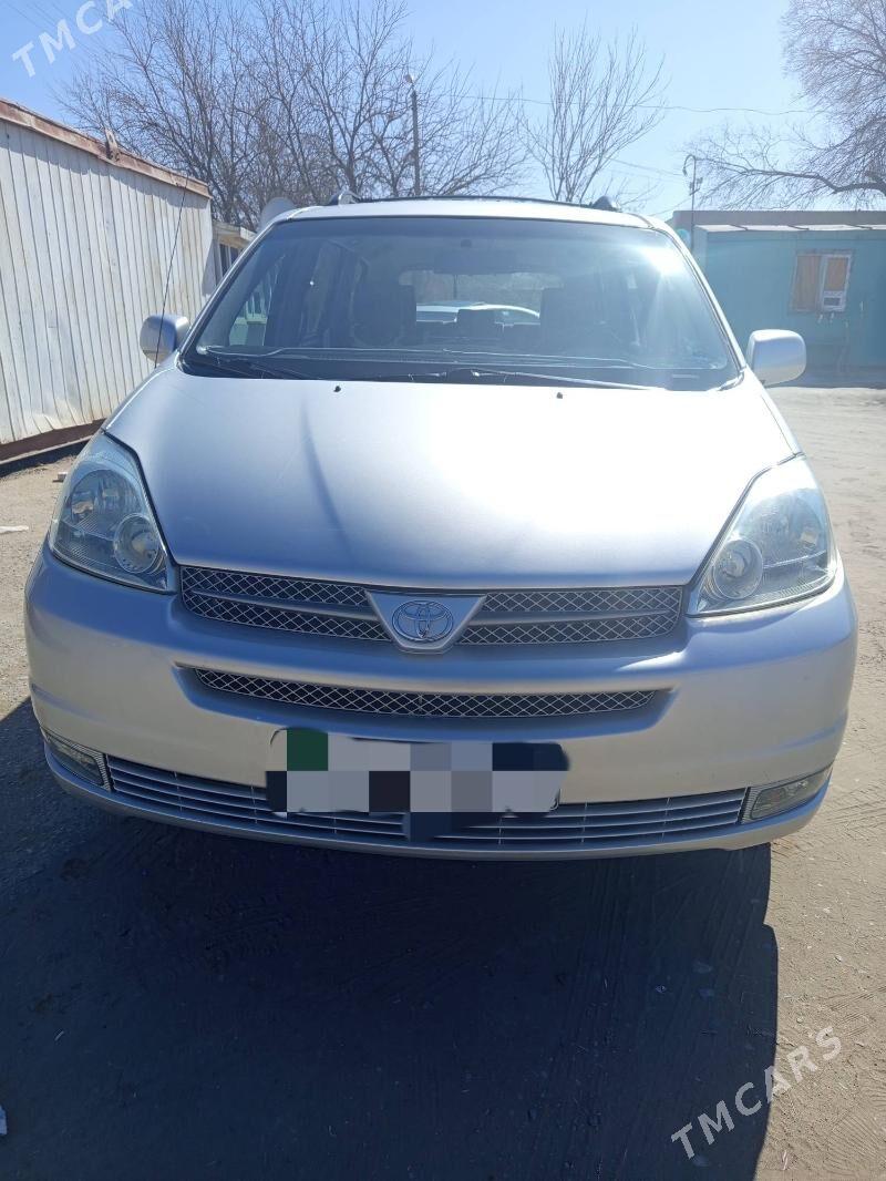 Toyota Sienna 2004 - 250 000 TMT - Газаджак - img 1