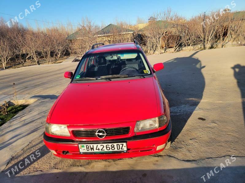 Opel Astra 1996 - 60 000 TMT - Губадаг - img 1