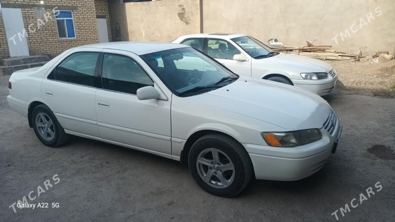 Toyota Camry 1997 - 126 000 TMT - Теджен - img 1