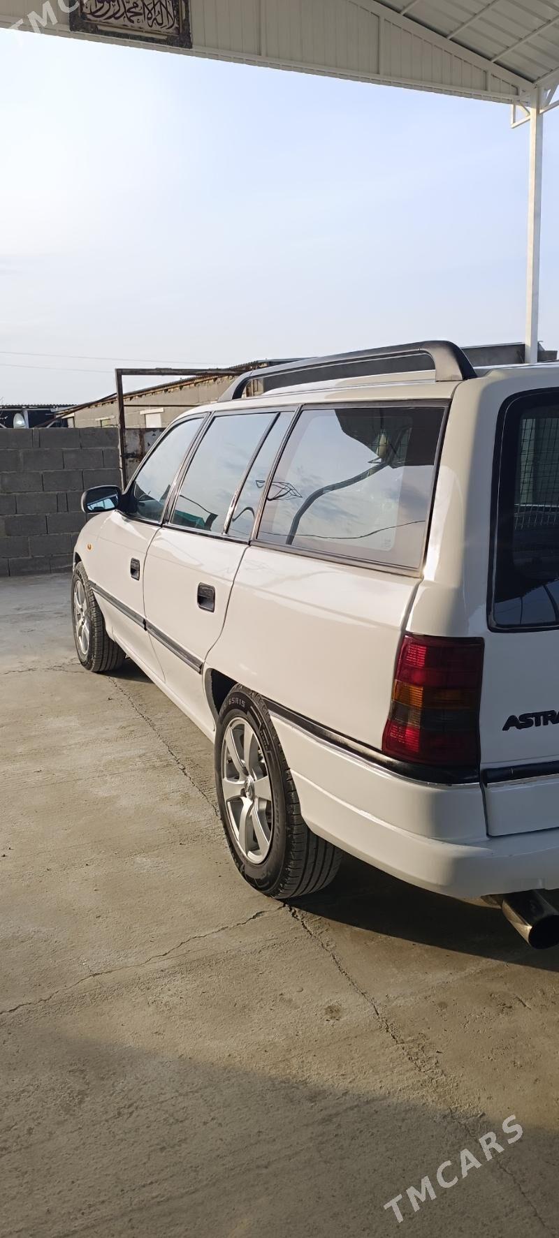 Opel Astra 1993 - 52 000 TMT - Bäherden - img 1