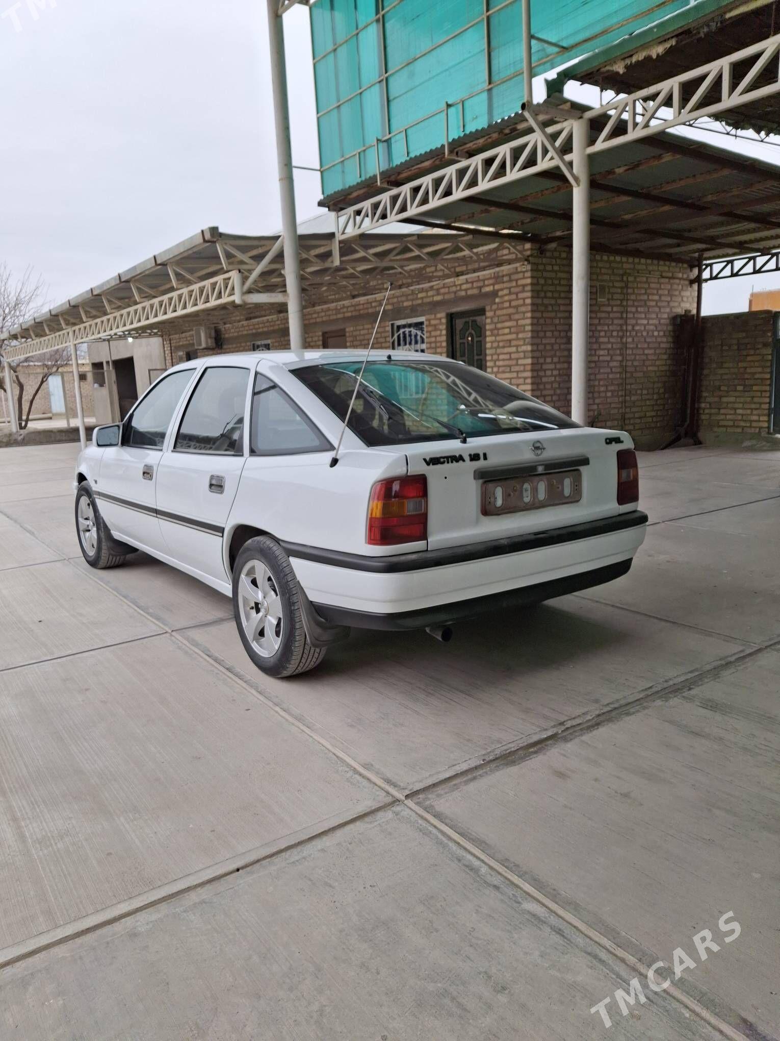 Opel Vectra 1992 - 40 000 TMT - Bäherden - img 1
