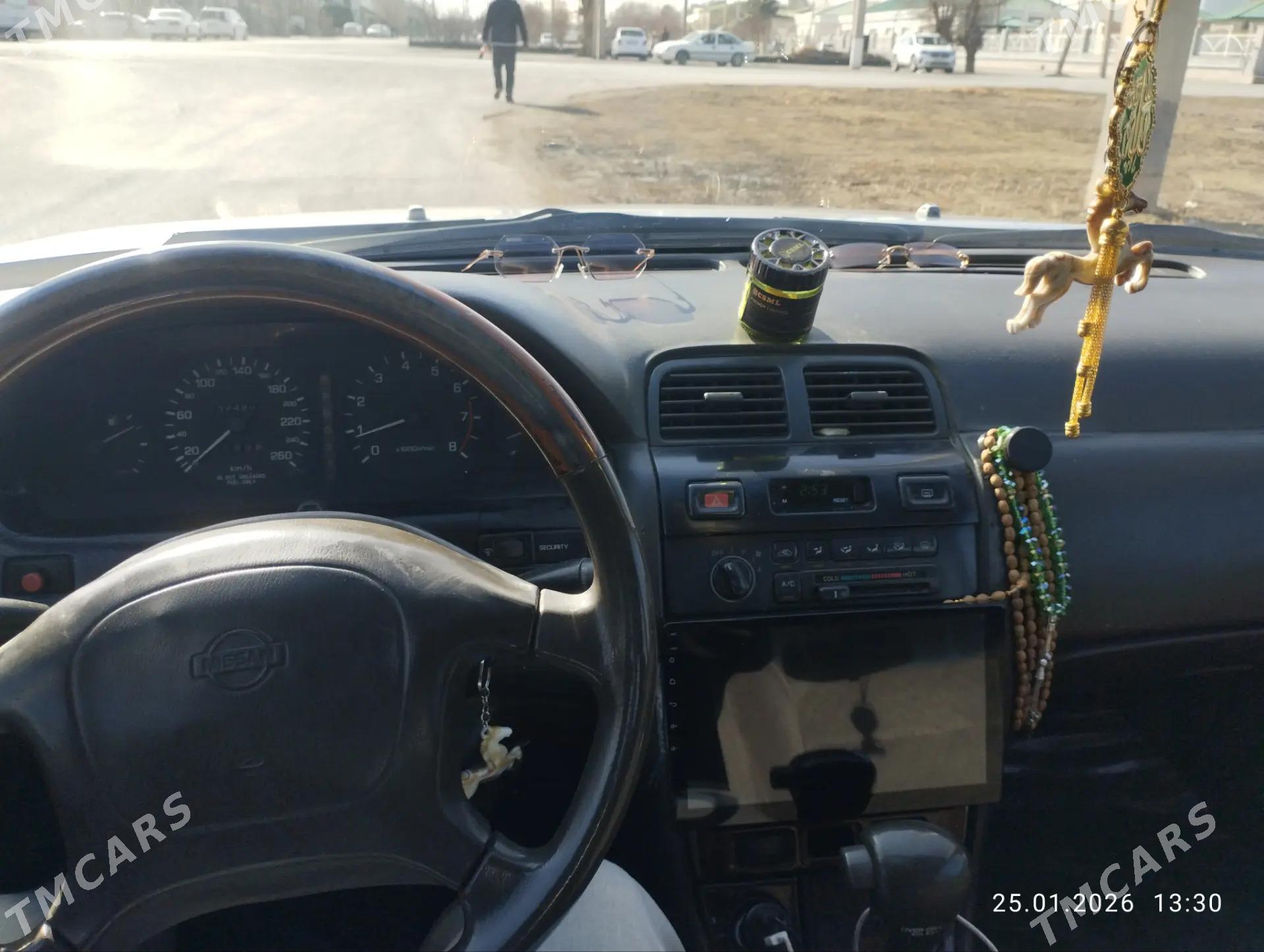 Nissan Maxima 2000 - 80 000 TMT - Hitrowka - img 1