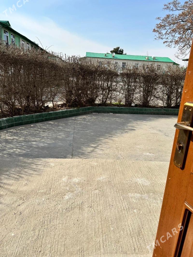 Beýik patalok Graždan köçe - Ашхабад - img 1