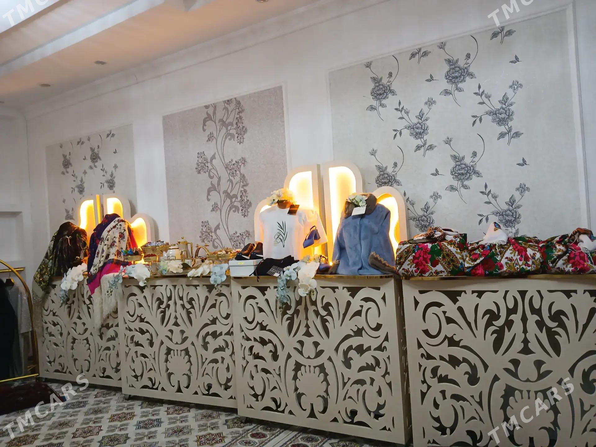 Üytgeşik Vip Bukja Bezeg - Херрикгала - img 1