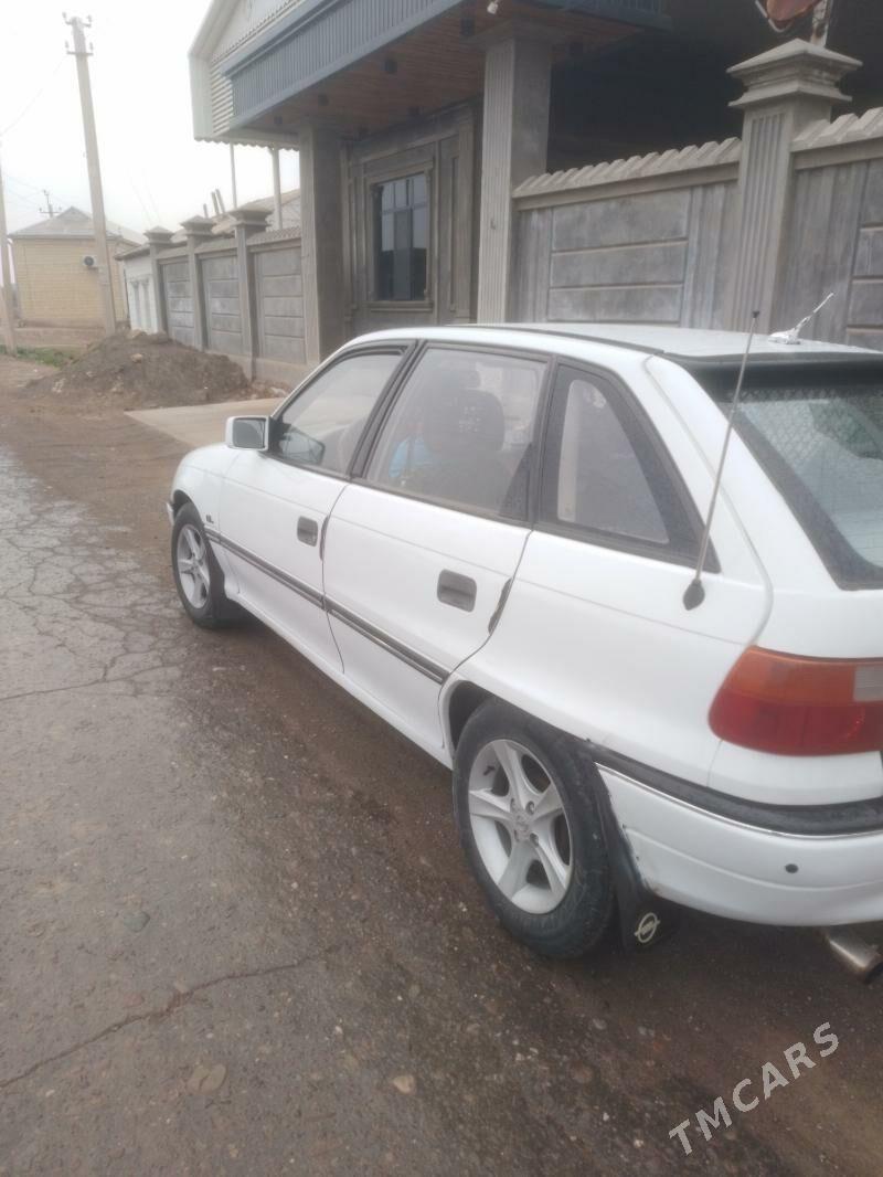 Opel Astra 1992 - 45 000 TMT - Мары - img 1