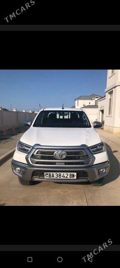 Toyota Hilux 2022 - 555 000 TMT - Хазар - img 1