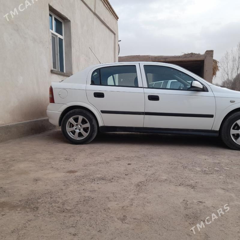 Opel Astra 2002 - 94 000 TMT - Дашогуз - img 1