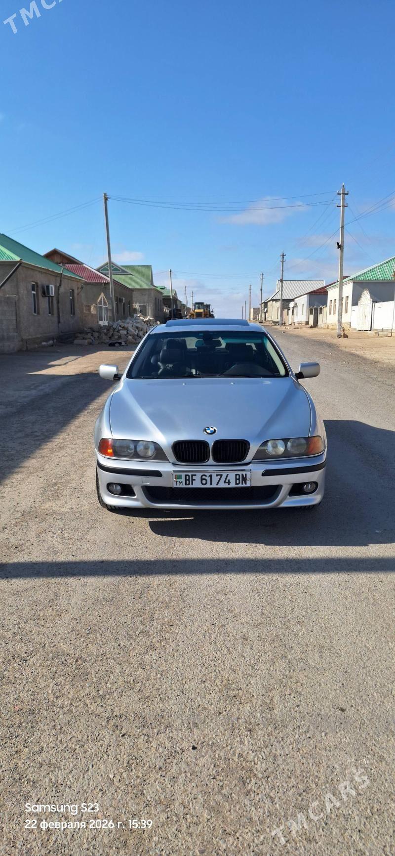 BMW E39 1999 - 140 000 TMT - Туркменбаши - img 1