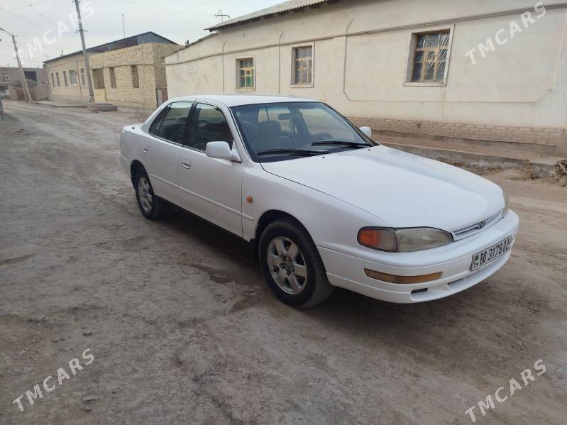 Toyota Camry 1995 - 98 000 TMT - Губадаг - img 1