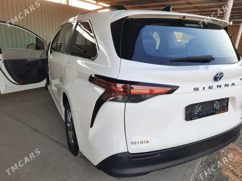 Toyota Sienna 2021 - 500 000 TMT - Мары - img 1