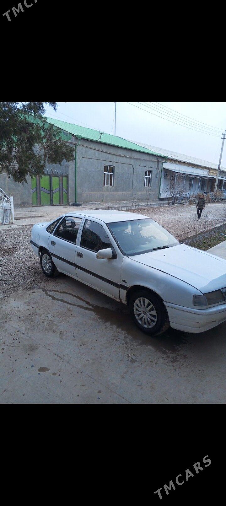 Opel Vectra 1990 - 23 000 TMT - Gurbansoltan Eje - img 1