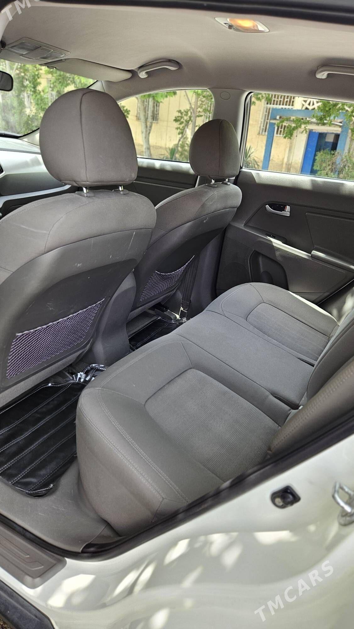 Kia Sportage 2011 - 185 000 TMT - 11 мкр - img 1