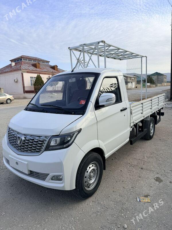 Toyota Hilux 2023 - 160 000 TMT - Балканабат - img 1