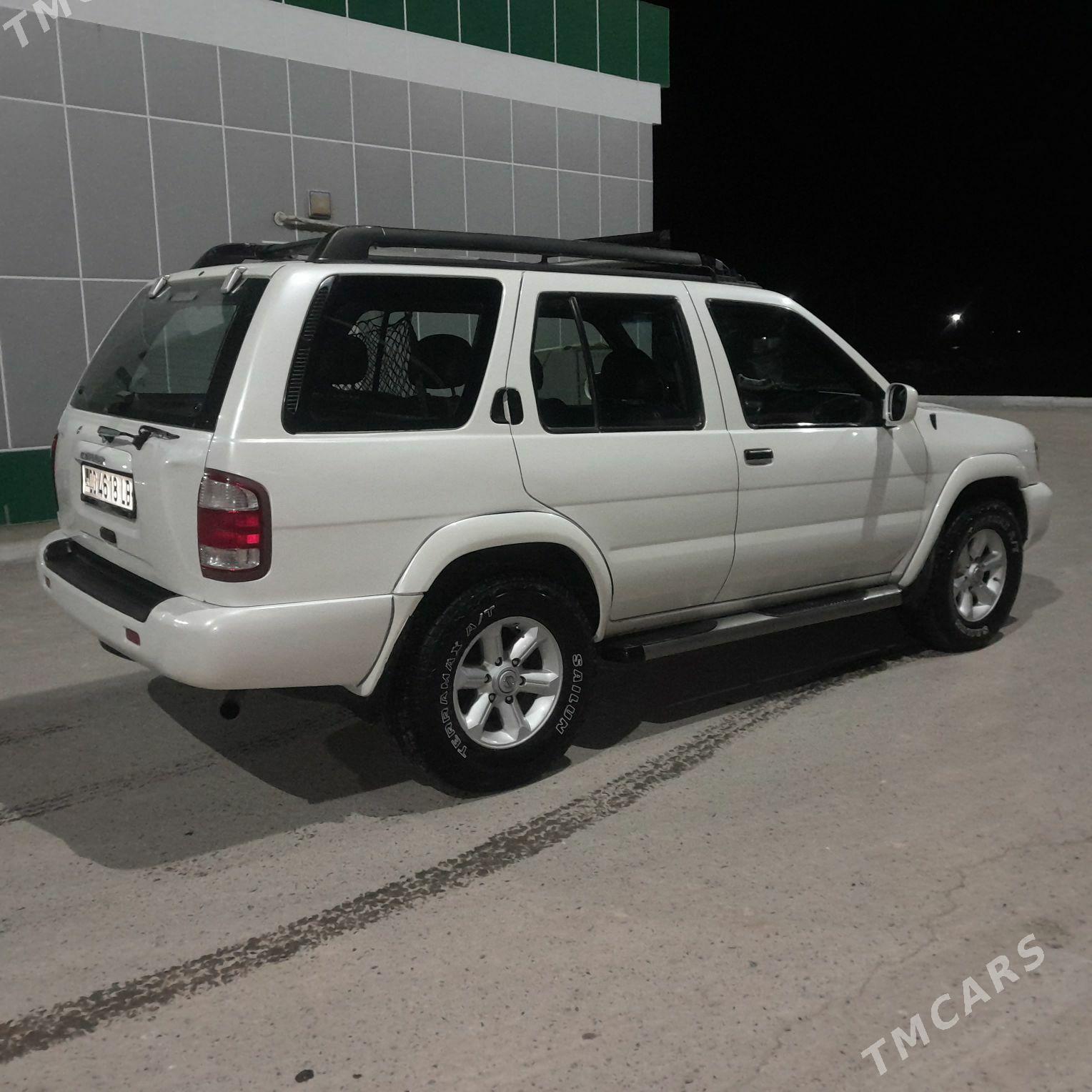 Nissan Pathfinder 2002 - 130 000 TMT - Фарап - img 1