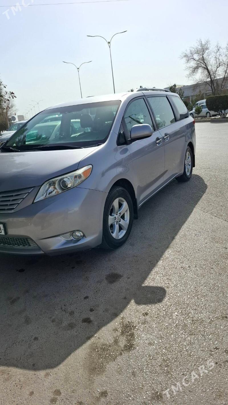 Toyota Sienna 2010 - 300 000 TMT - Türkmenabat - img 1
