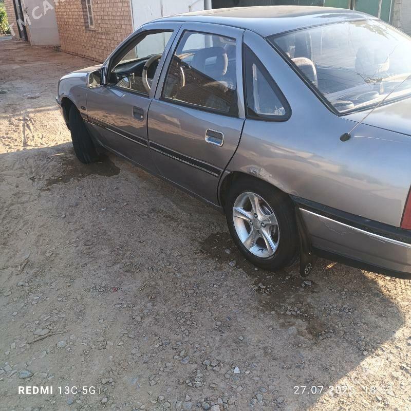 Opel Vectra 1989 - 28 000 TMT - Векильбазар - img 1