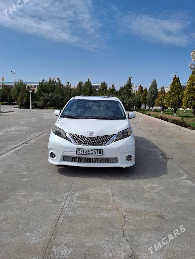 Toyota Sienna 2016 - 360 000 TMT - Türkmenabat - img 1