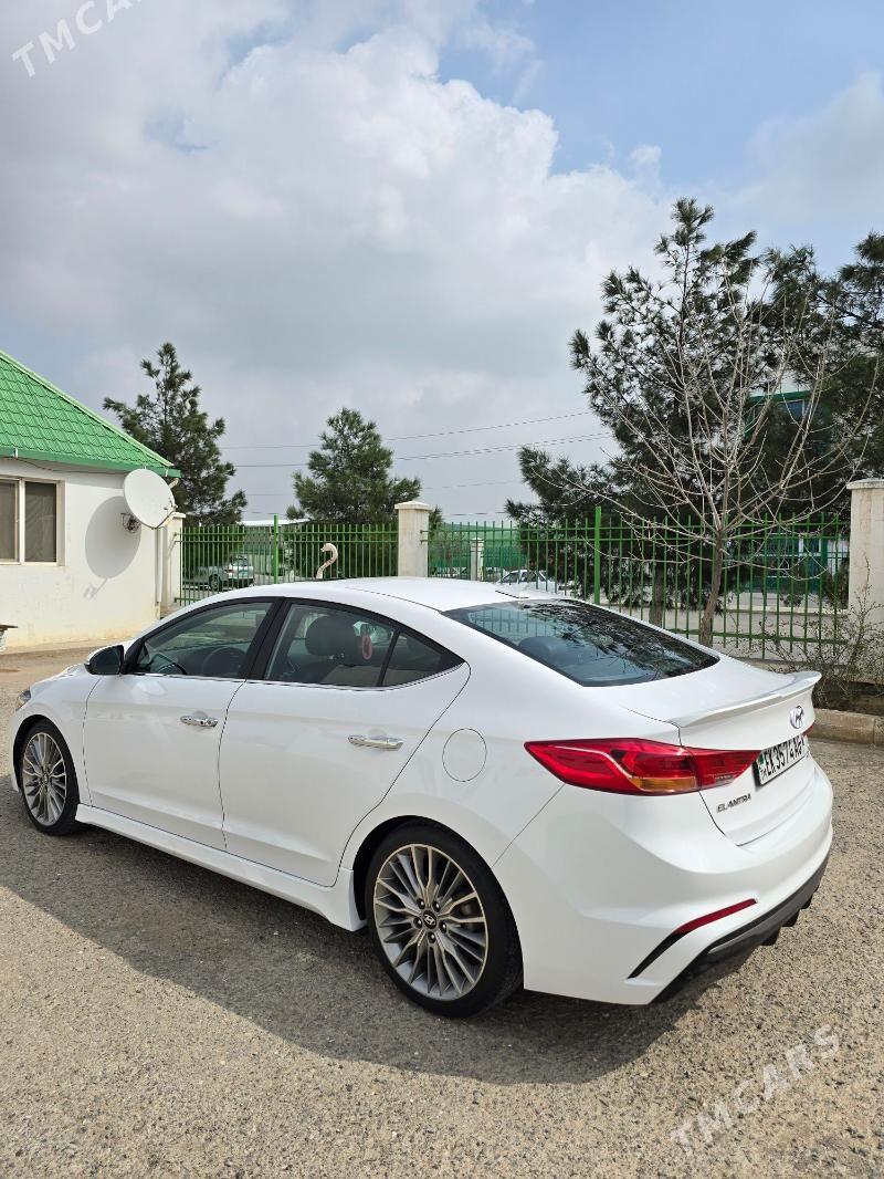 Hyundai Elantra 2018 - 225 000 TMT - Aşgabat - img 1