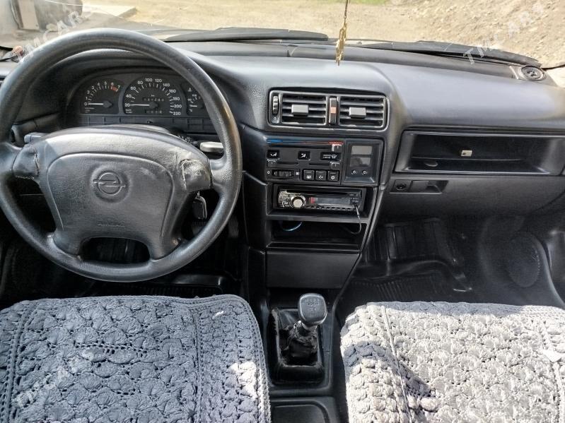 Opel Vectra 1994 - 50 000 TMT - Magtymguly - img 1