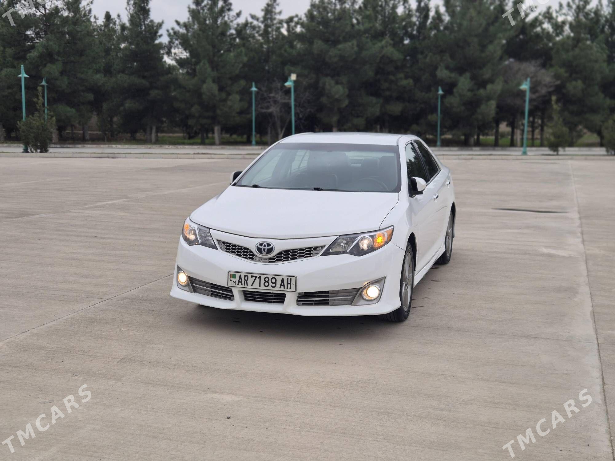 Toyota Camry 2013 - 230 000 TMT - Гёкдепе - img 1