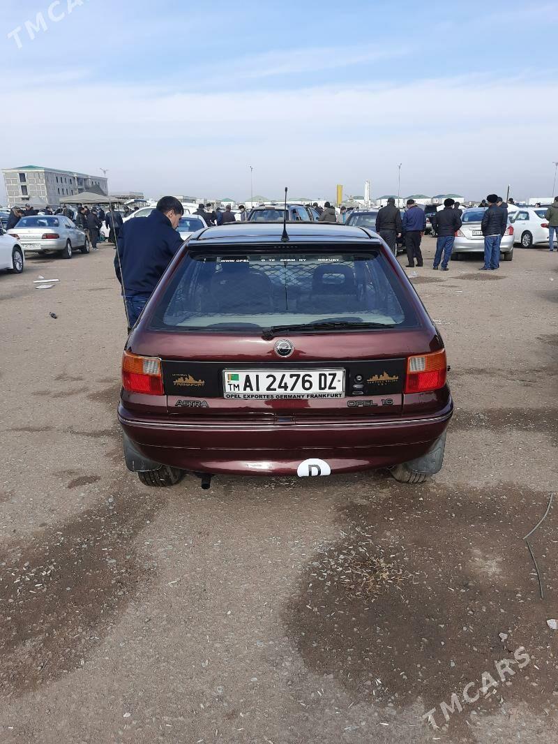 Opel Astra 1993 - 41 000 TMT - Губадаг - img 1
