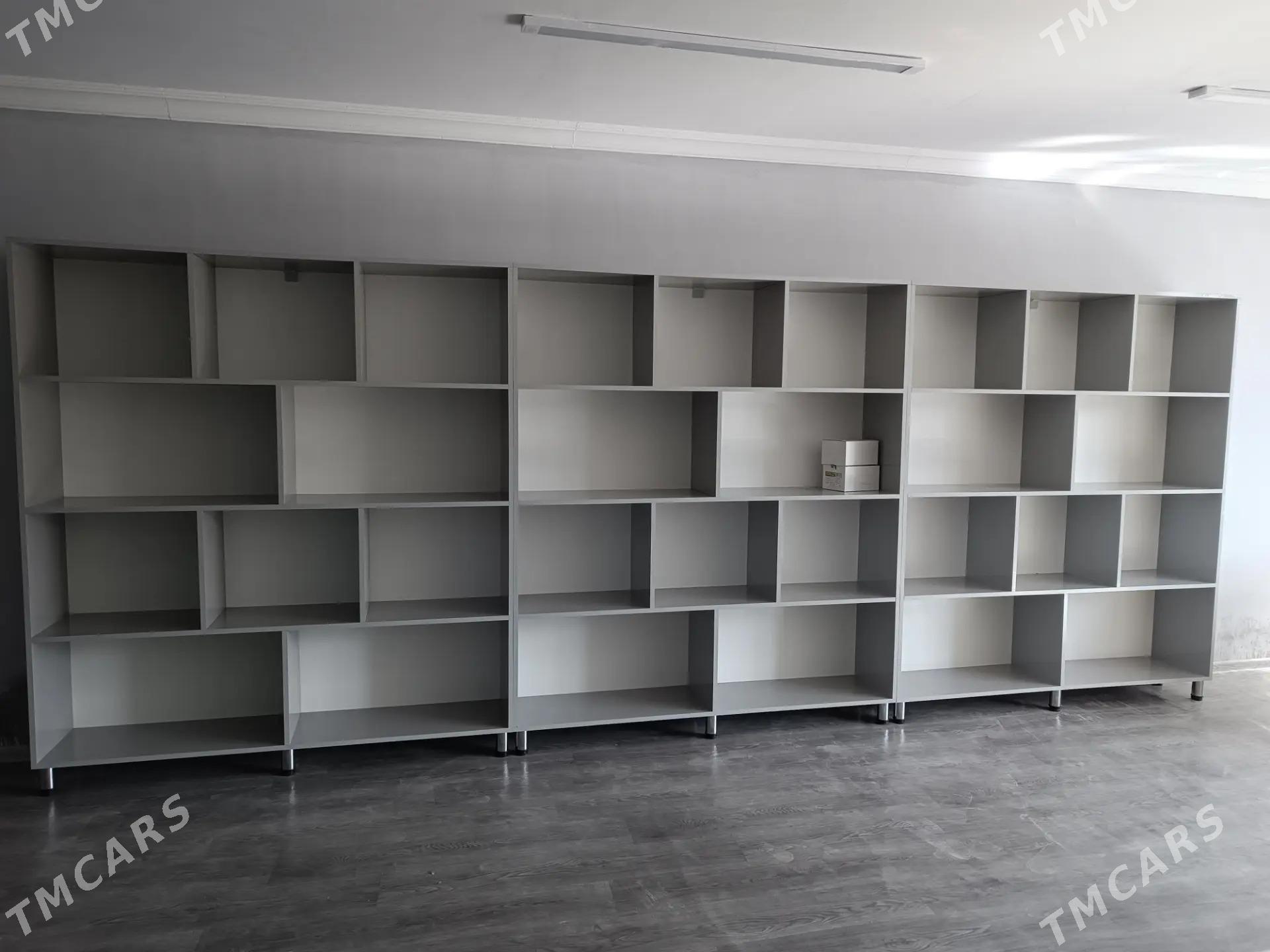 Wetrina polka - Türkmenabat - img 1