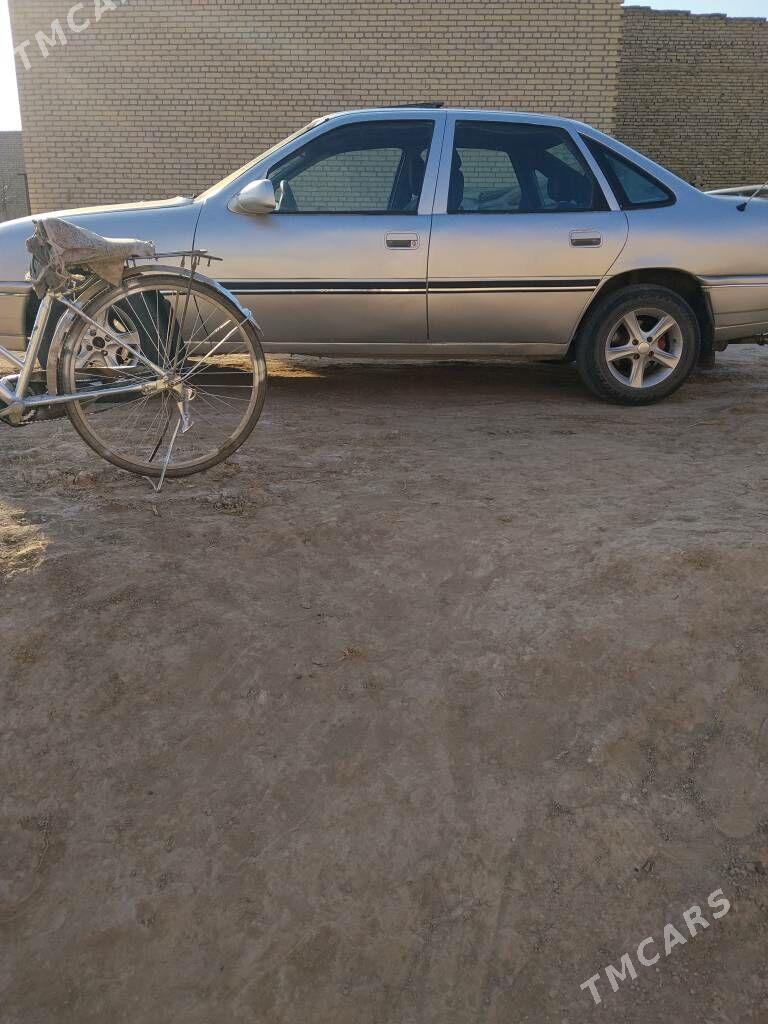 Opel Vectra 1991 - 30 000 TMT - Дянев - img 1