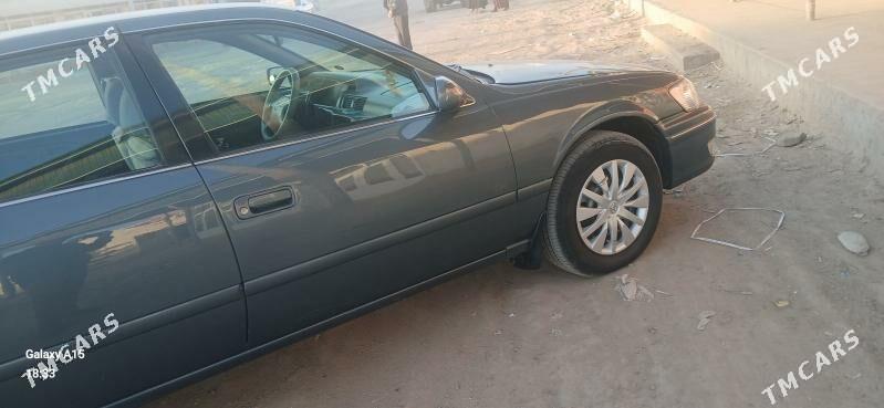 Toyota Camry 2001 - 165 000 TMT - Кёнеургенч - img 1