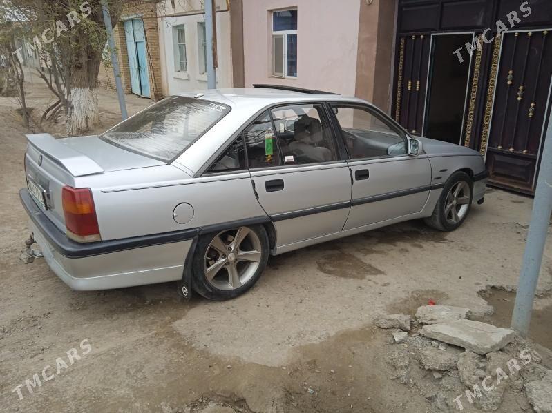 Opel Omega 1990 - 52 000 TMT - Дянев - img 1
