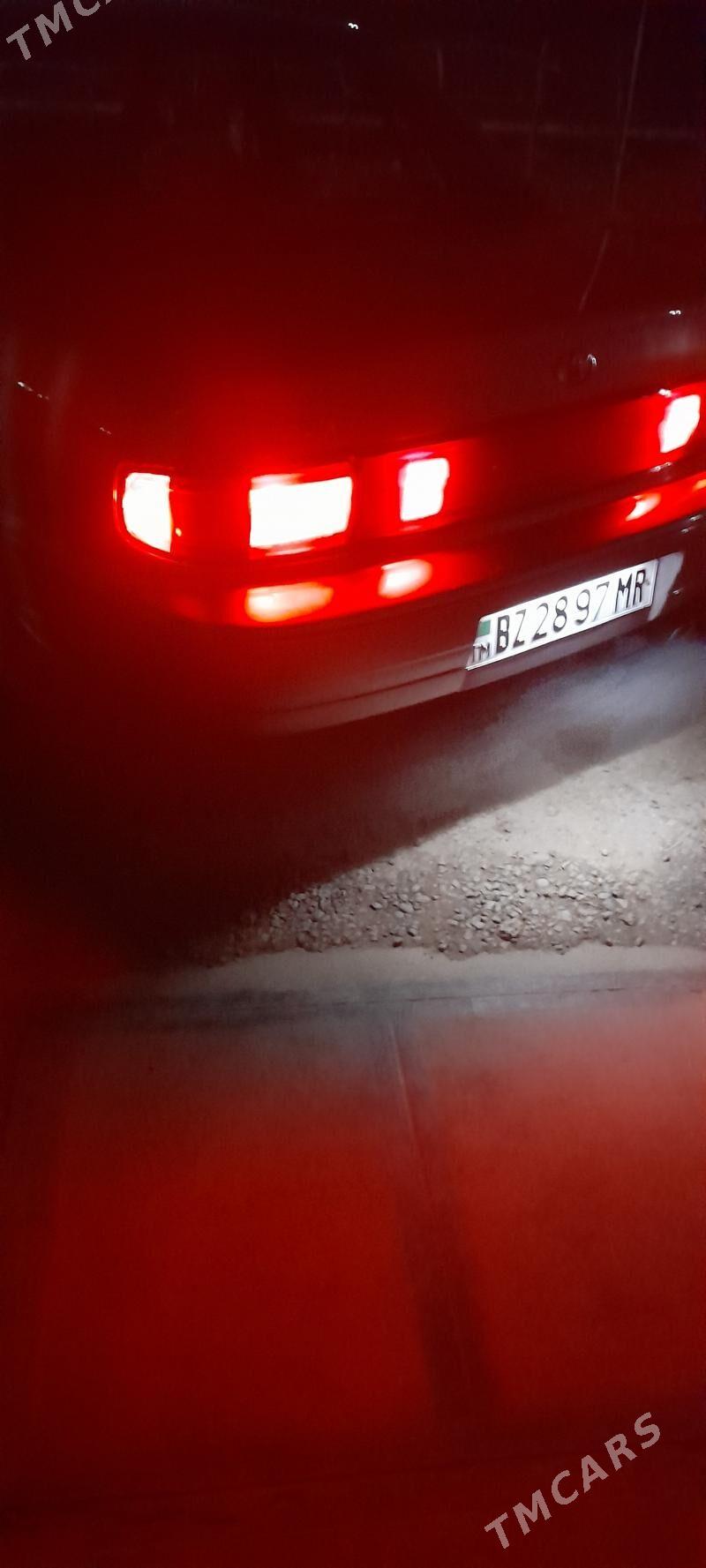 Toyota Camry 1993 - 106 000 TMT - Мары - img 1