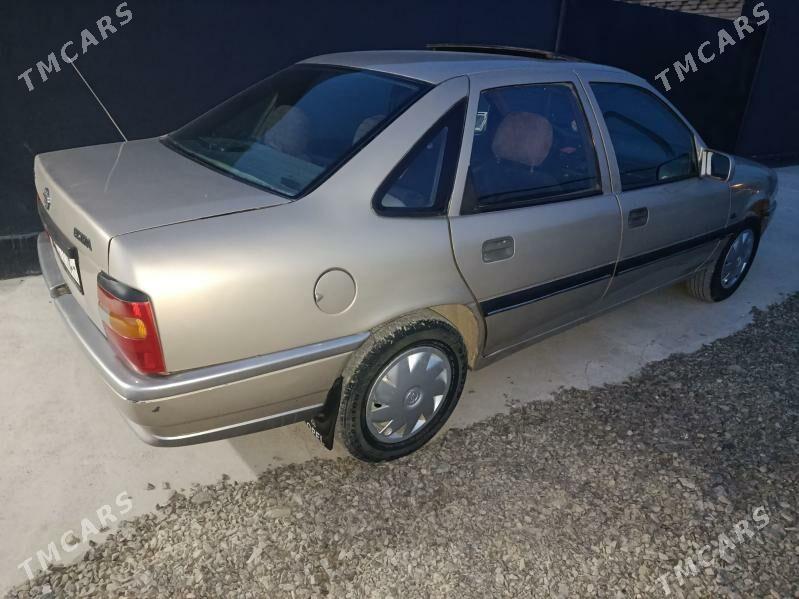 Opel Vectra 1992 - 44 000 TMT - Бахарден - img 1