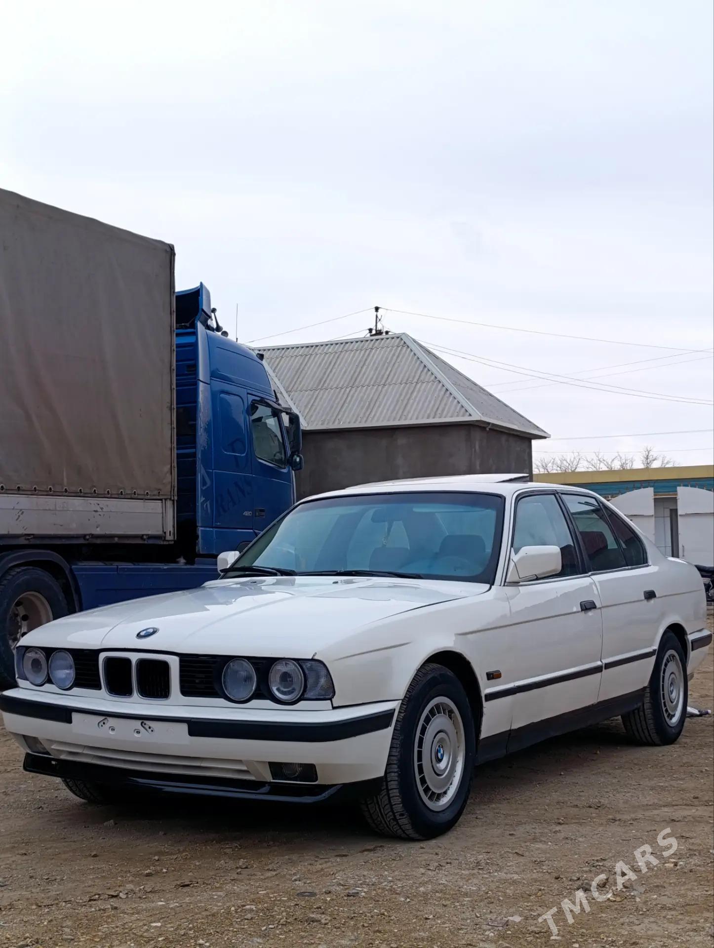 BMW 525 1991 - 50 000 TMT - Гумдаг - img 1