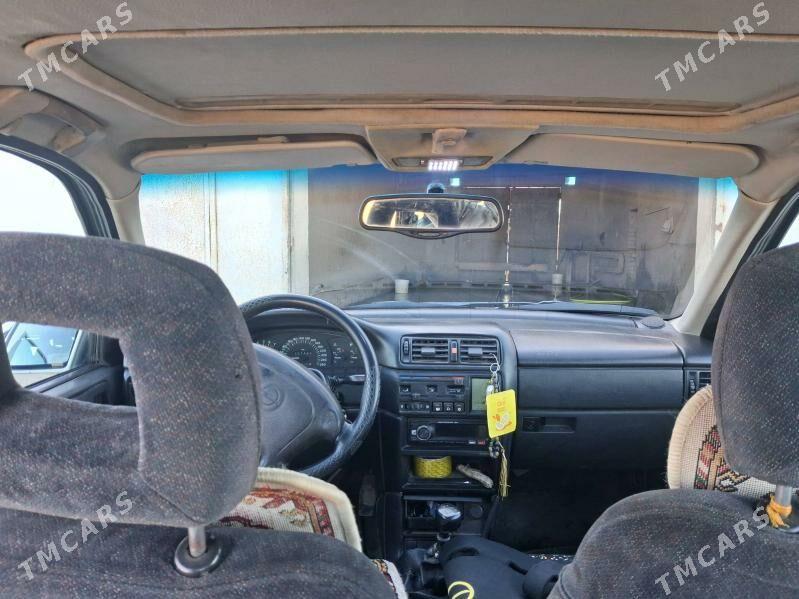 Opel Vectra 1995 - 45 000 TMT - Болдумсаз - img 1