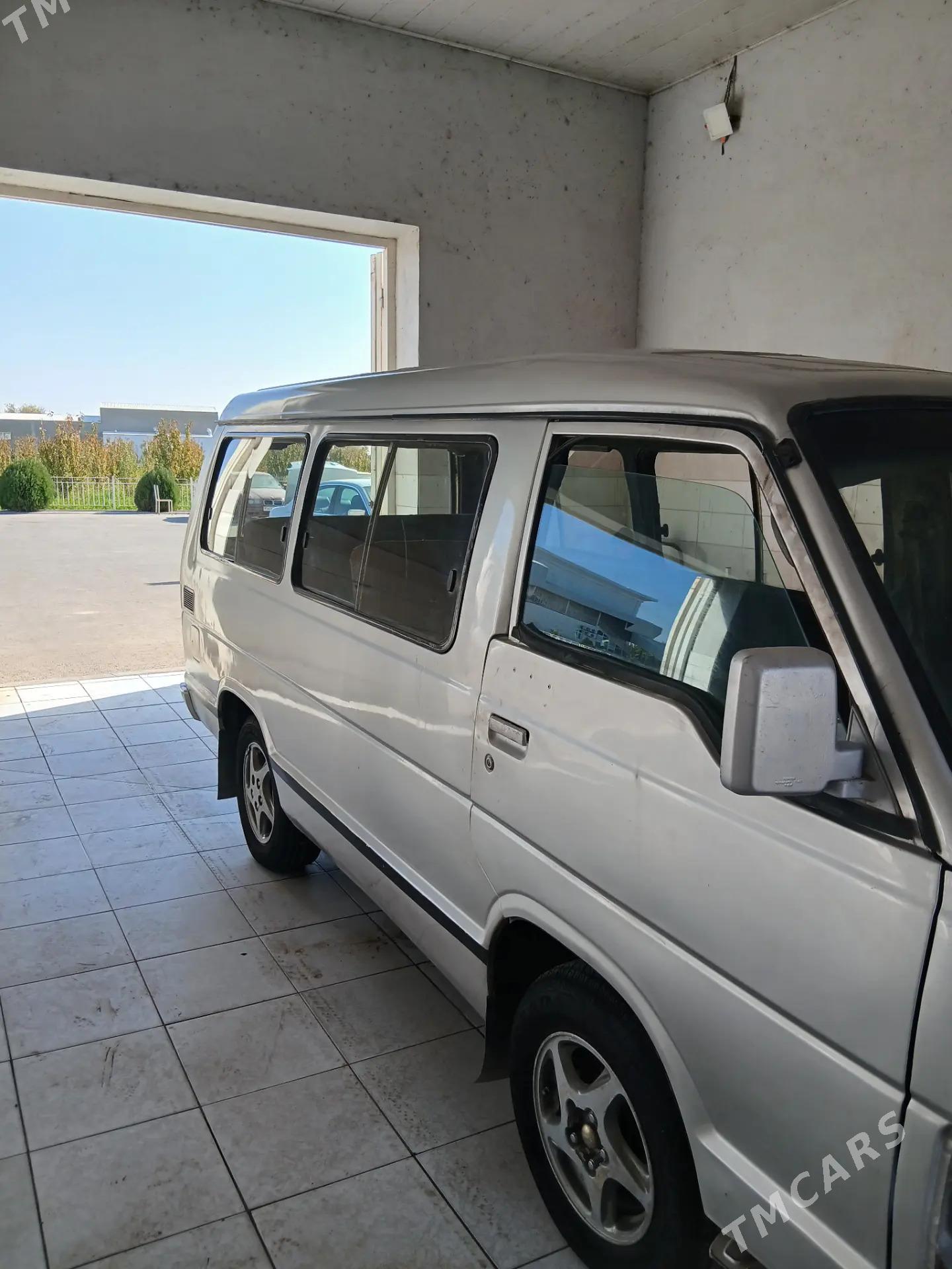Toyota Hiace 1990 - 42 000 TMT - Sakarçäge - img 1