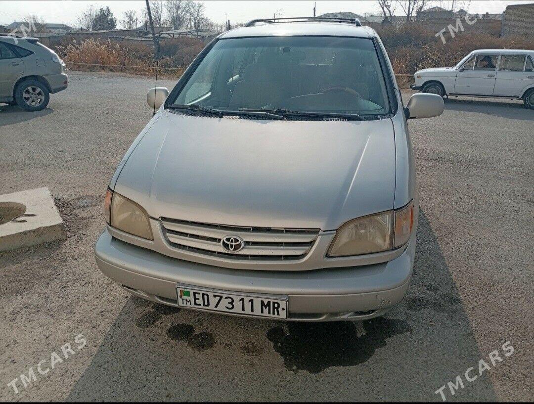 Toyota Sienna 2001 - 175 000 TMT - Мургап - img 1