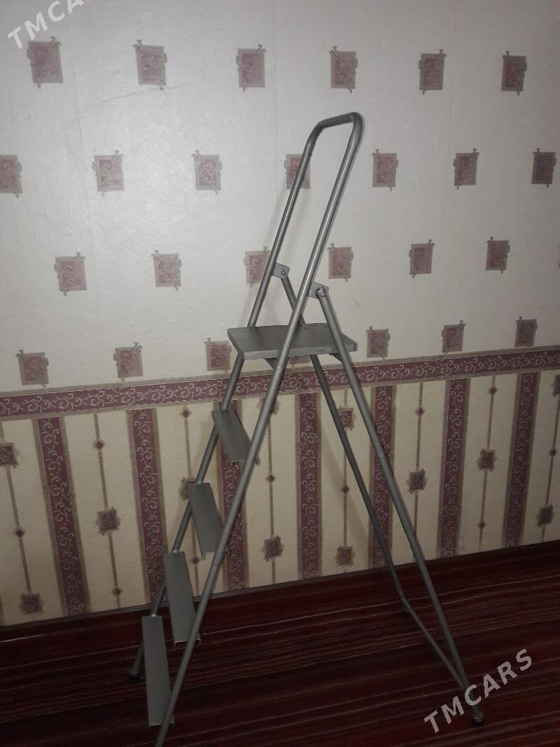 Стремянка-лесница - 11 mkr - img 1