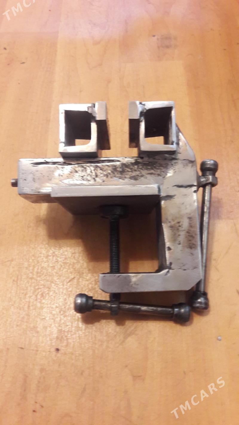 Тиски на стольные - 11 mkr - img 1