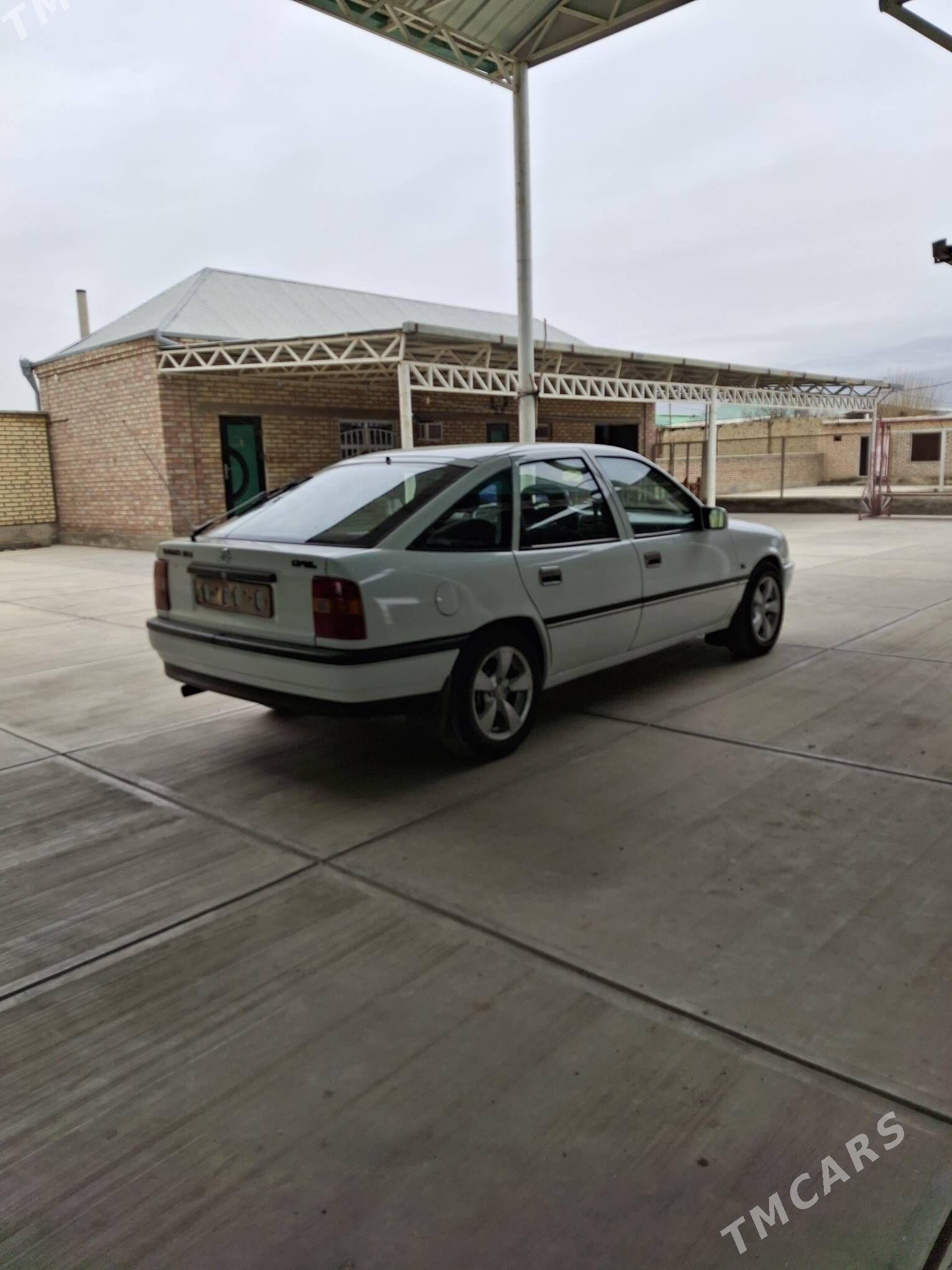 Opel Vectra 1992 - 40 000 TMT - Bäherden - img 1