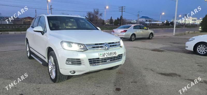 Volkswagen Touareg 2013 - 540 000 TMT - Мары - img 1