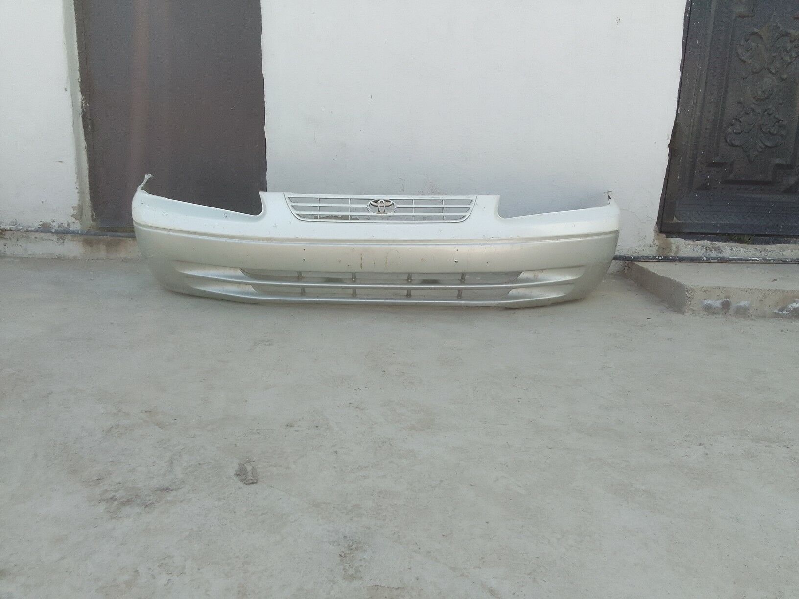taýota lisiçka bamper 600 TMT - Бахарден - img 1