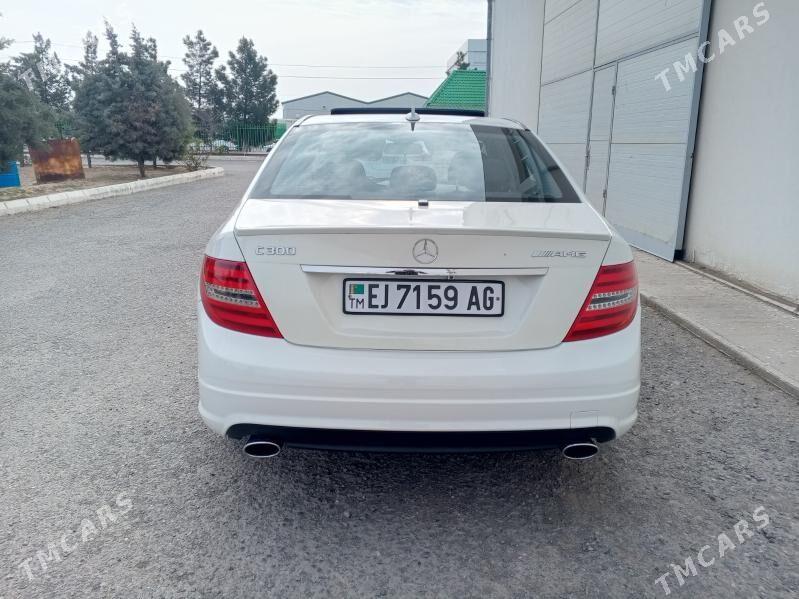 Mercedes-Benz C300 2011 - 215 000 TMT - Ашхабад - img 1