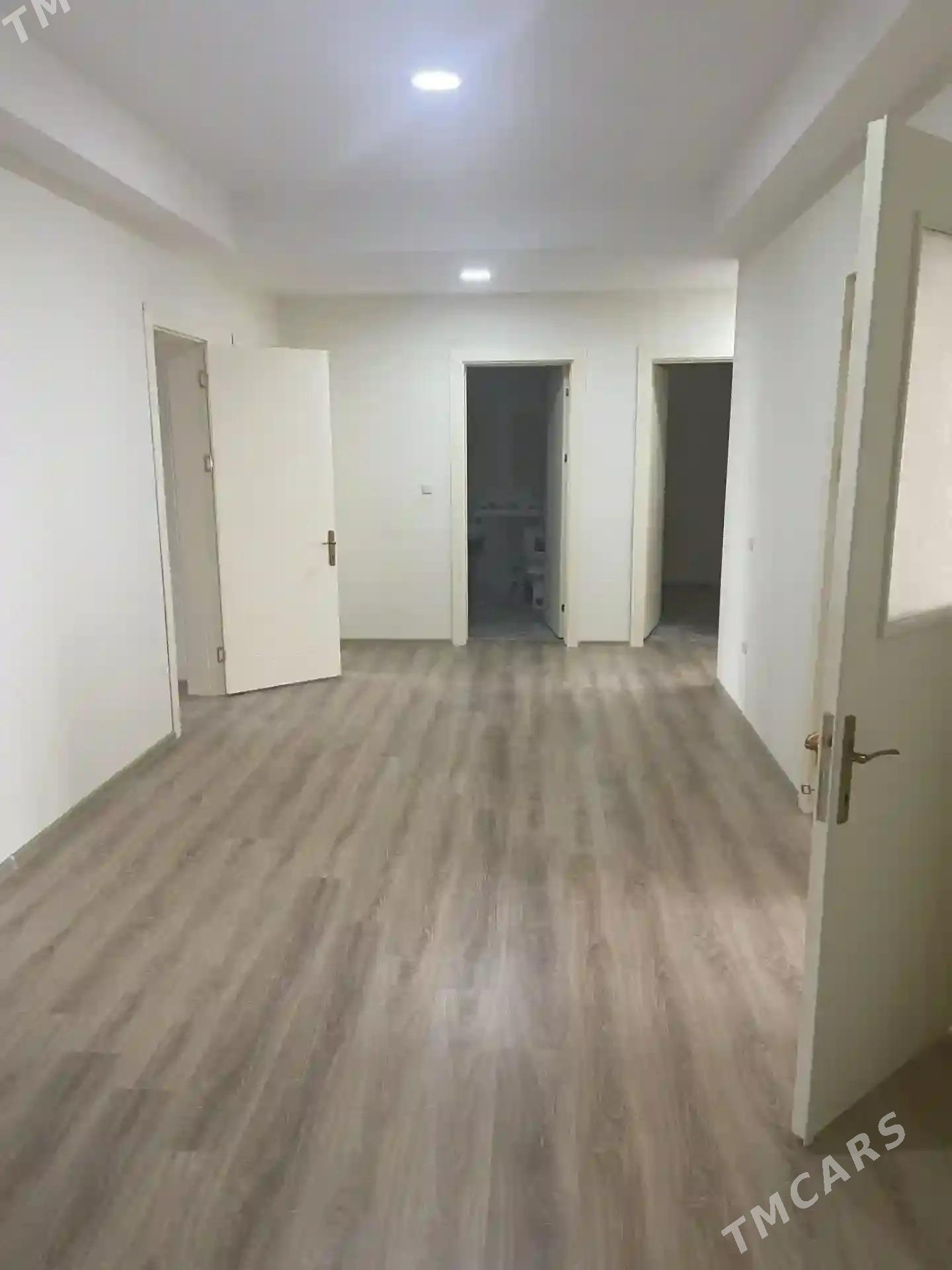 Pol elitka 4 komnat - Анев - img 1