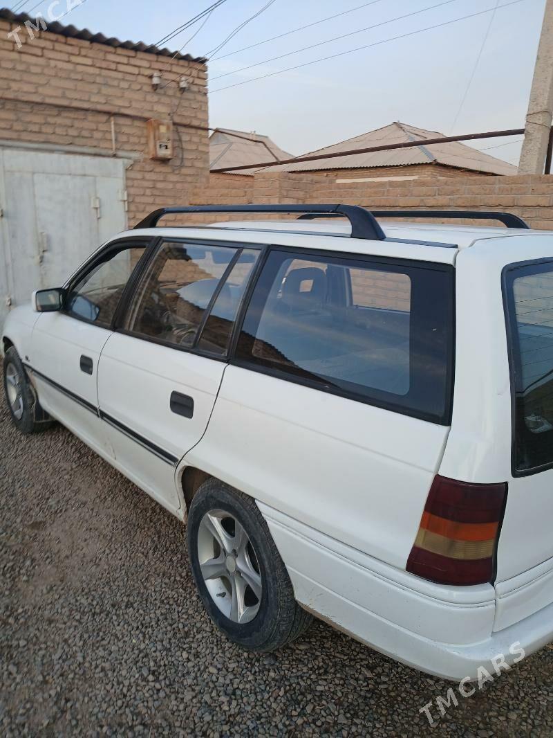 Opel Astra 1993 - 41 000 TMT - Sakarçäge - img 1