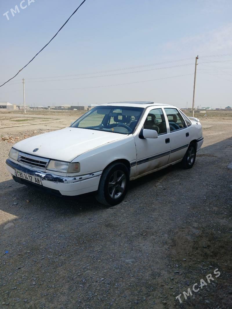 Opel Vectra 1990 - 30 000 TMT - Bäherden - img 1