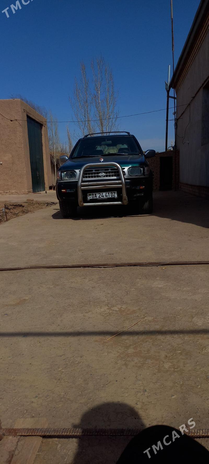 Nissan Pathfinder 1997 - 100 000 TMT - Гороглы (Тагта) - img 1
